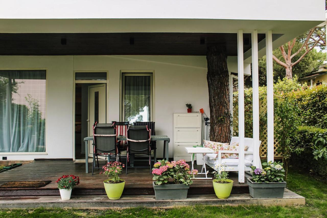 Ivy Lalzi Bay Beach House Durres Ngoại thất bức ảnh