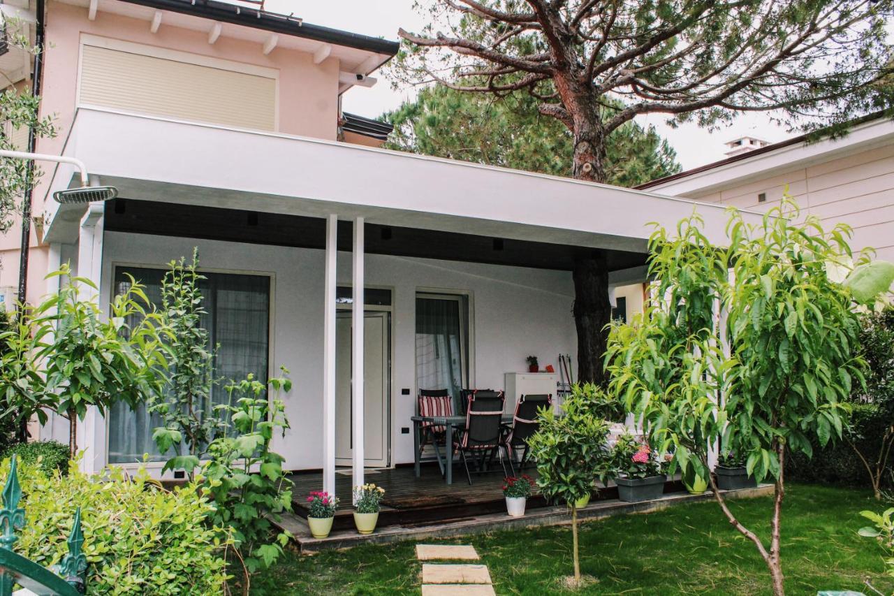 Ivy Lalzi Bay Beach House Durres Ngoại thất bức ảnh