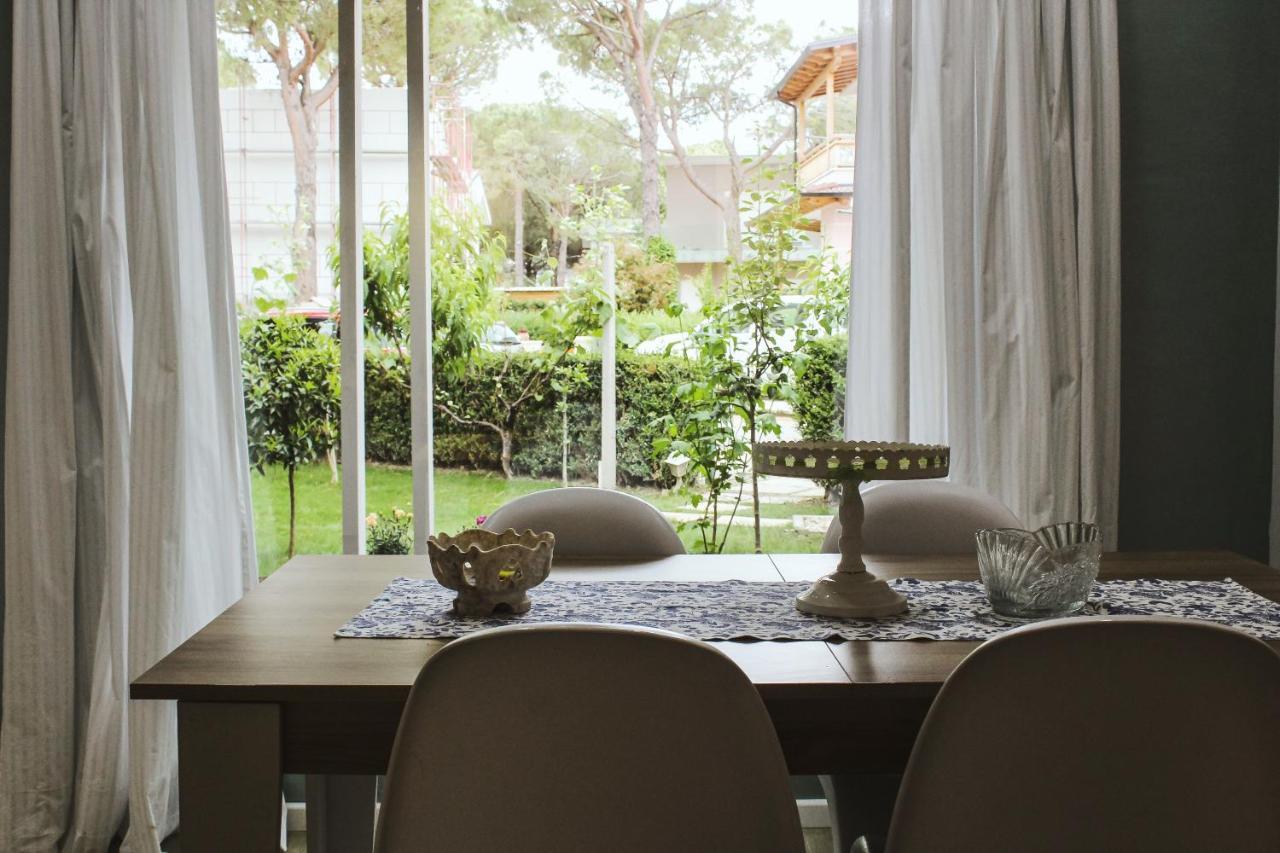 Ivy Lalzi Bay Beach House Durres Ngoại thất bức ảnh