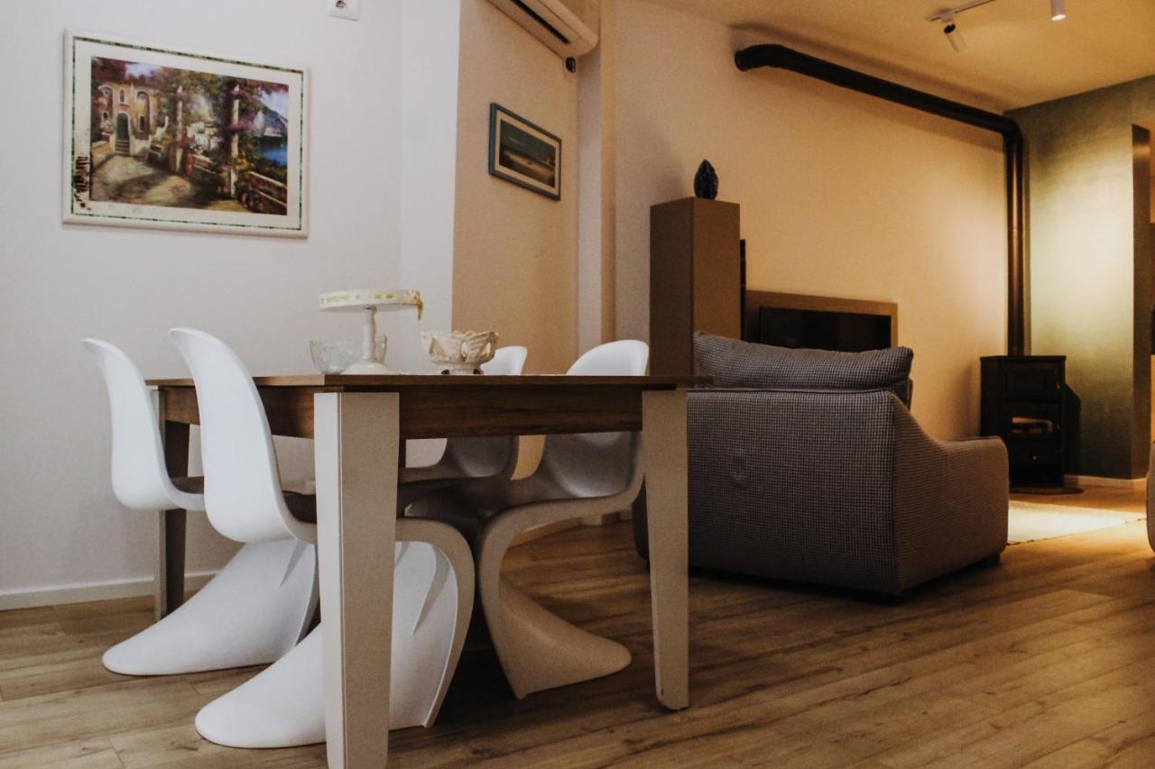 Ivy Lalzi Bay Beach House Durres Ngoại thất bức ảnh