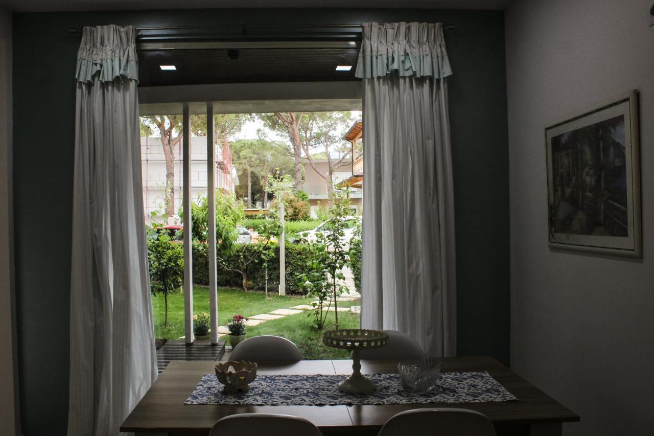 Ivy Lalzi Bay Beach House Durres Ngoại thất bức ảnh