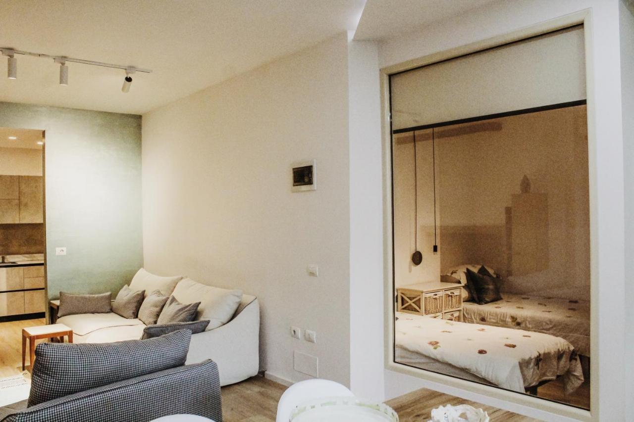 Ivy Lalzi Bay Beach House Durres Ngoại thất bức ảnh