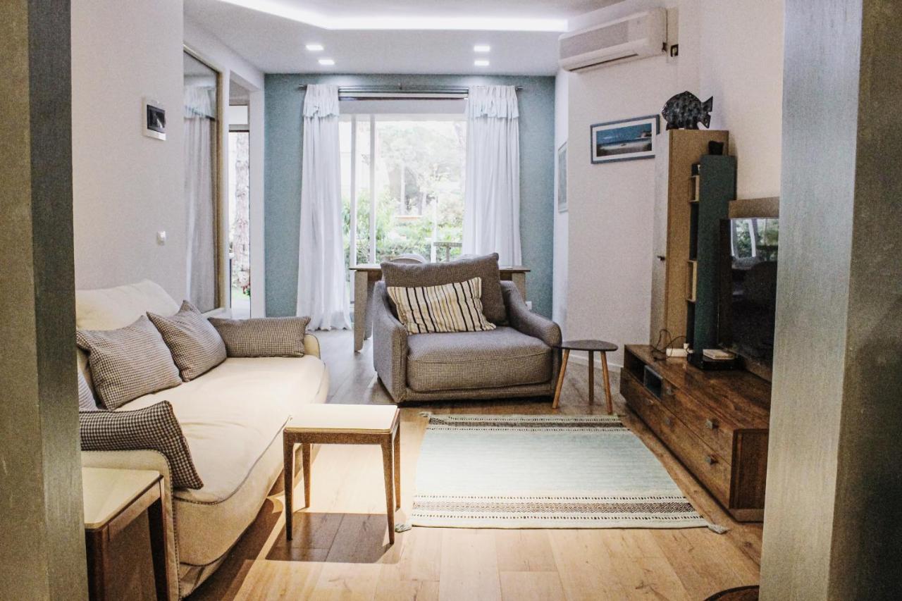 Ivy Lalzi Bay Beach House Durres Ngoại thất bức ảnh